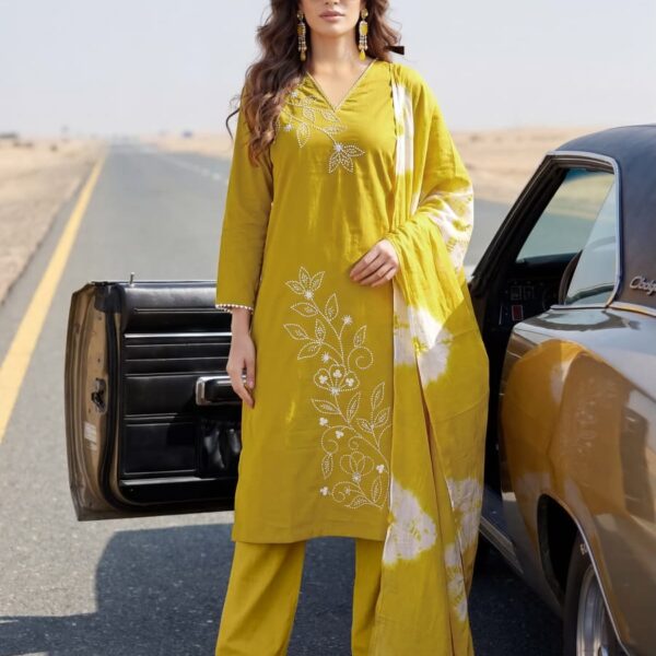 Cotton Mal-Mal Dupatta with Hand-Block Inspired Dhabu Print Details.