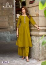 thread embroidery handwork detailing on mittoo vanyaa design 04 top