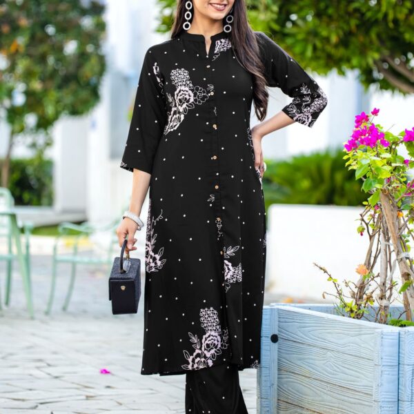 Detailed stitching and finish of KADLEE Karnee rayon printed boutique wear.