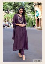 Detailed texture of soft Mull Chanderi fabric with a breathable cotton inner lining for maximum comfort.